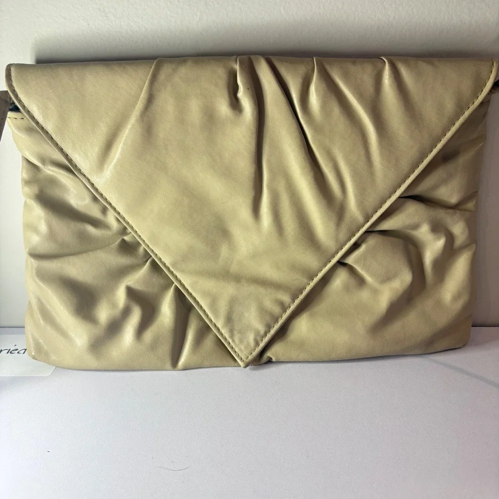 Vintage Tan Faux Leather Pleated Envelope Clutch Crossbody Bag Magnetic Snap 12
